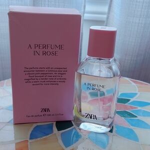 Zara- A Per€ume in Rose